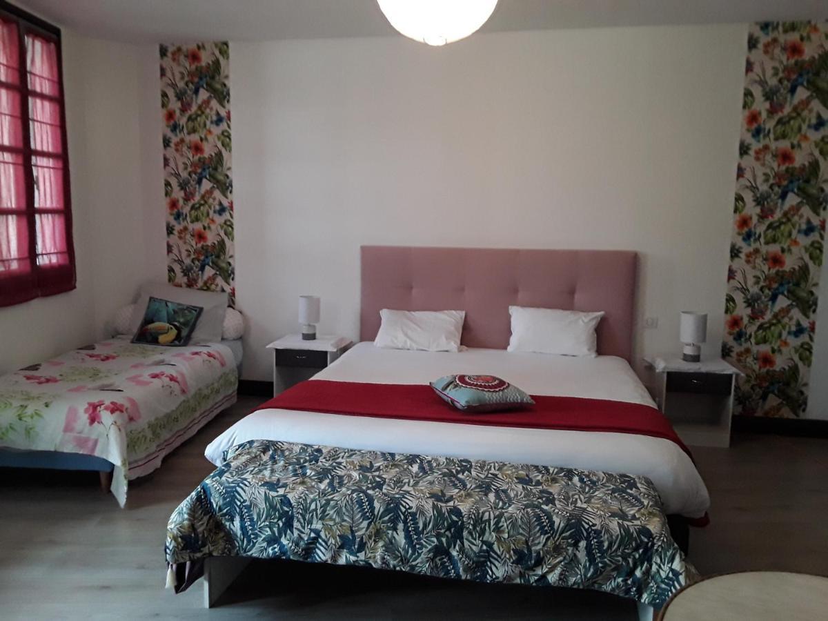 Madelon IV Bed and Breakfast Belvès Exteriör bild