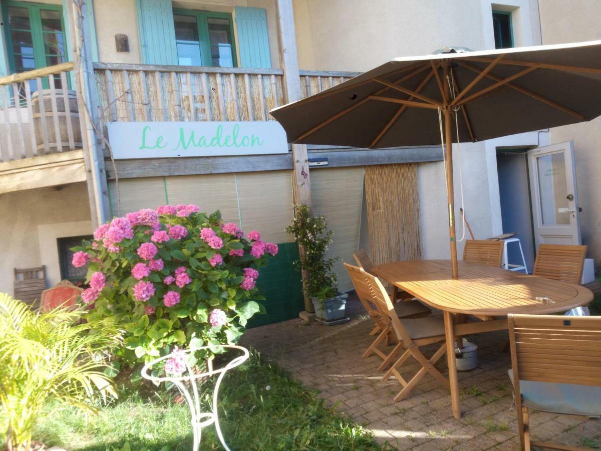 Madelon IV Bed and Breakfast Belvès Exteriör bild